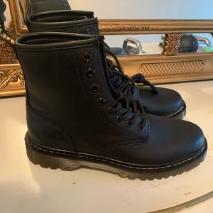 Doc martens Awley boots NEW sz10